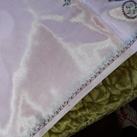 Saree - Picture 3 of 8